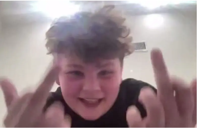 Garoto deu golpe de R$170 mil com memecoin